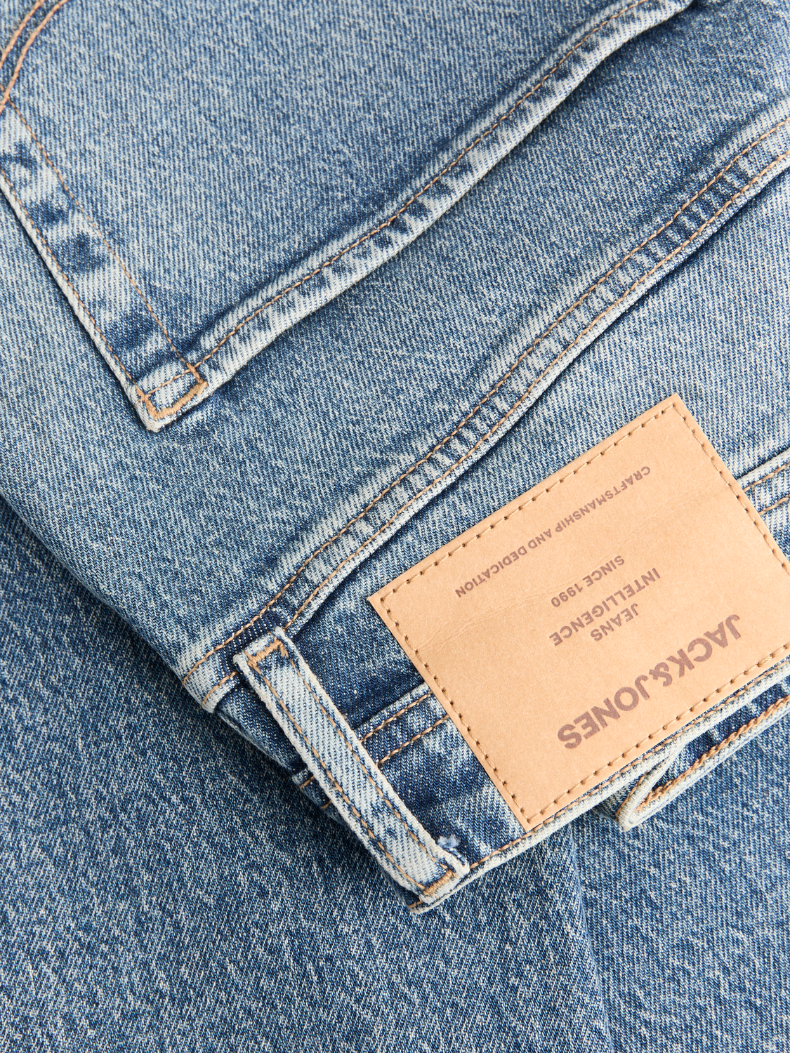 model_shot-detail